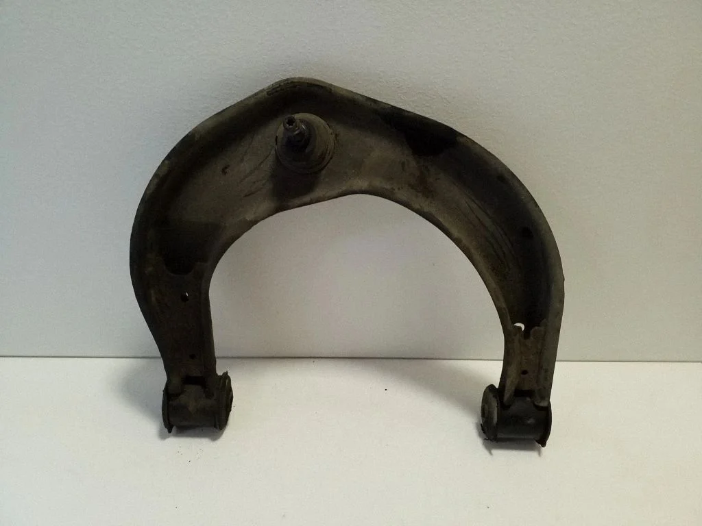 Front lower control arm/wishbone 2H0407022B