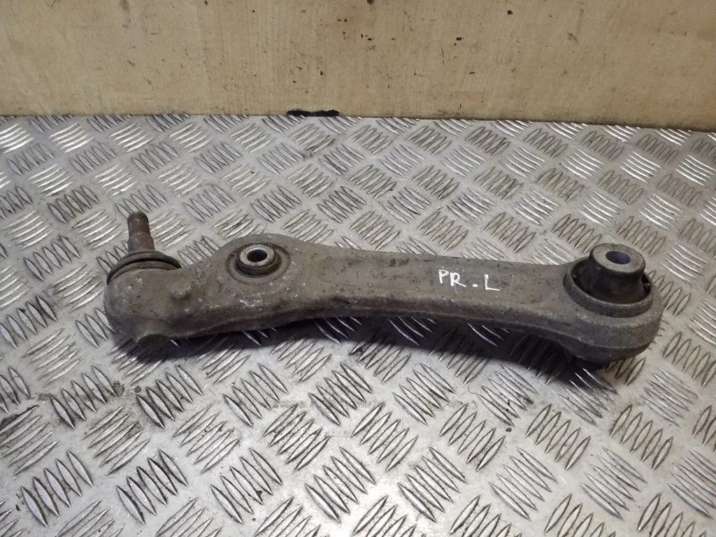 Front lower control arm/wishbone – left