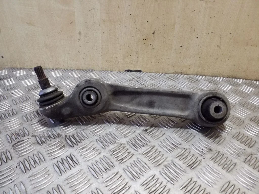 Front lower control arm/wishbone – left