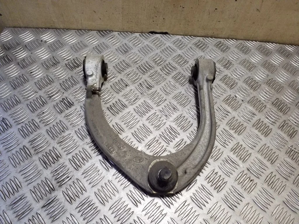 Front lower control arm/wishbone PLA3084A
