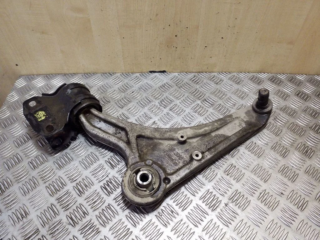 Front lower control arm/wishbone – left