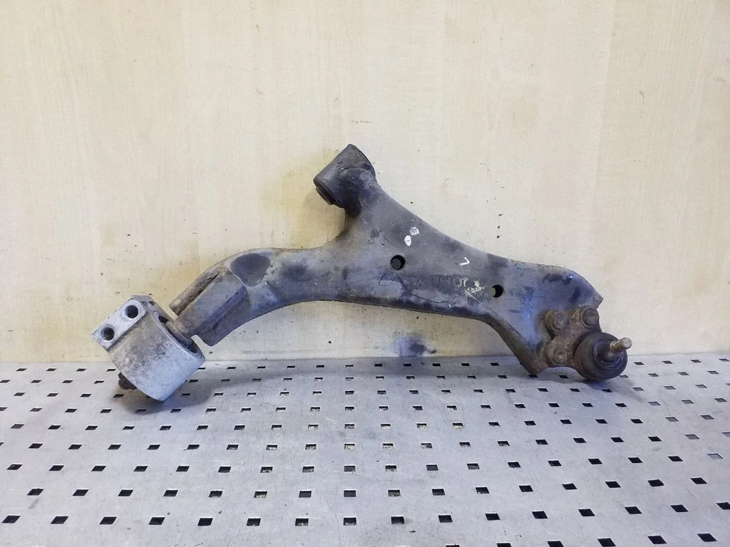 Front lower control arm/wishbone 96819162