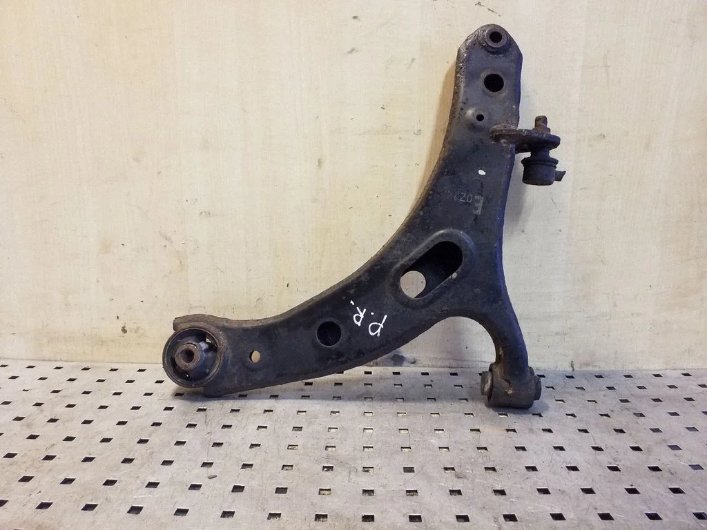 Front lower control arm/wishbone – Subaru Outback (2009-2014), right