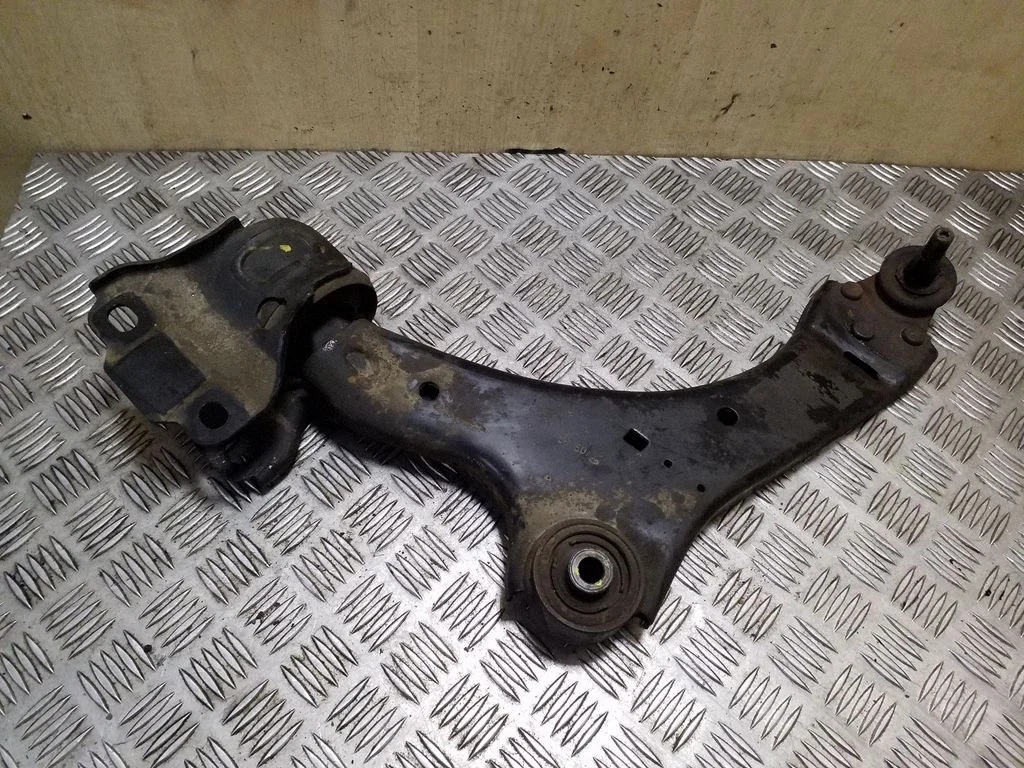 Wahacz przedni dolny – Land Rover Freelander 2 - LR2 (2007-2016)
