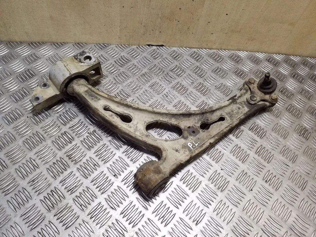 Front lower control arm/wishbone 1K0407153N