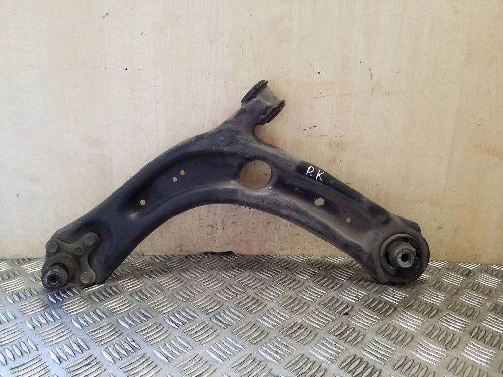 Front lower control arm/wishbone – left