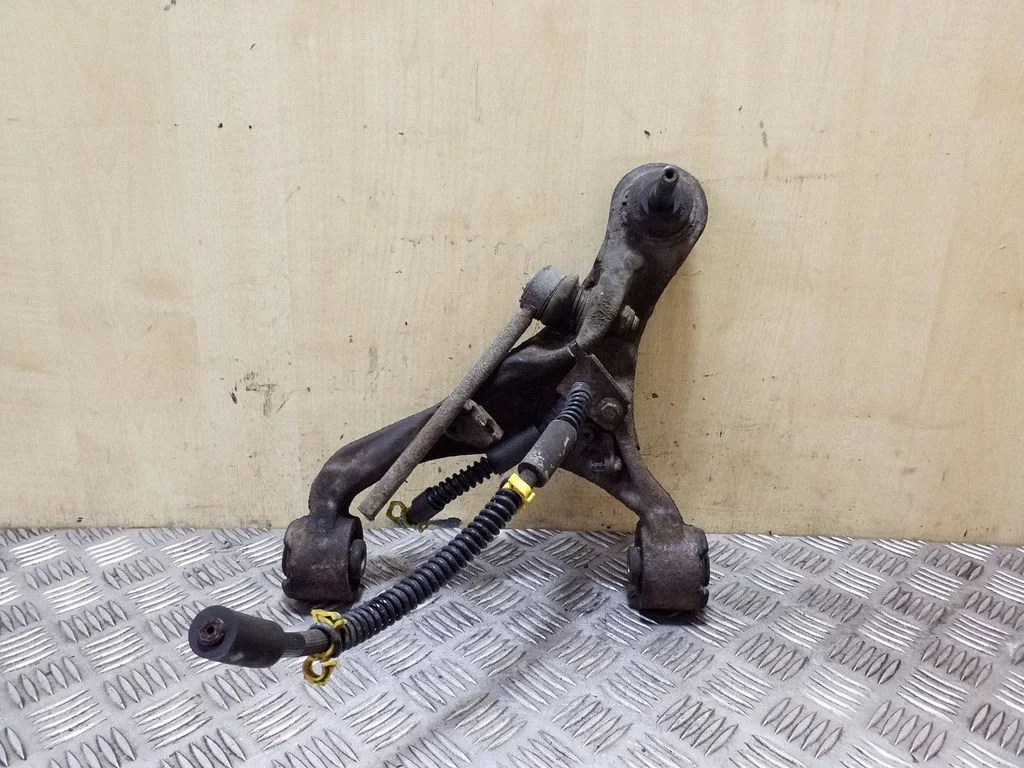 Front lower control arm/wishbone RBJ500840