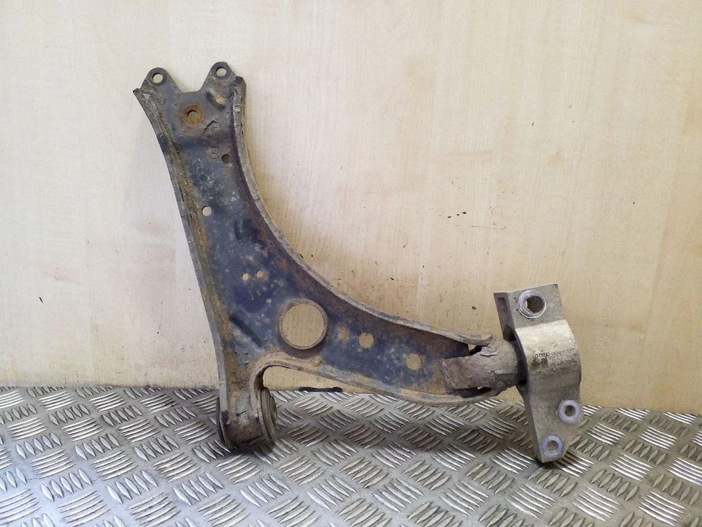 Front lower control arm/wishbone 1K0407189E