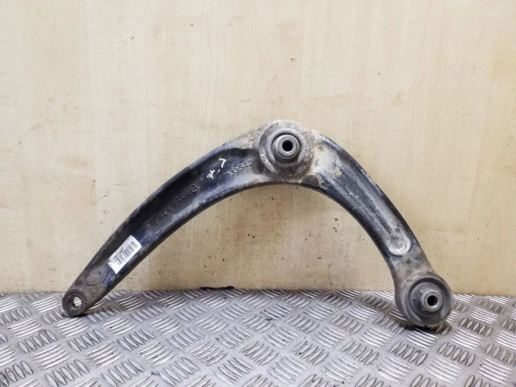 Front lower control arm/wishbone – left