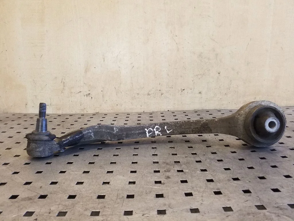 Front lower control arm/wishbone – left