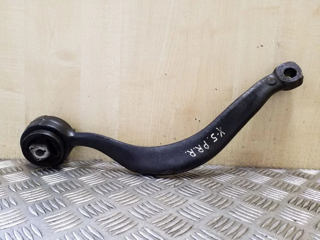 Front lower control arm/wishbone 31126769715