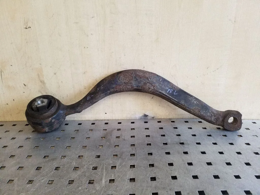 Front lower control arm/wishbone – front left