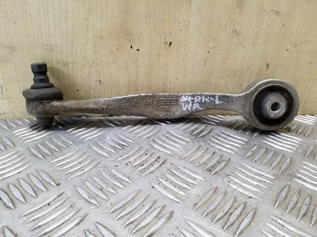 Front lower control arm/wishbone – left