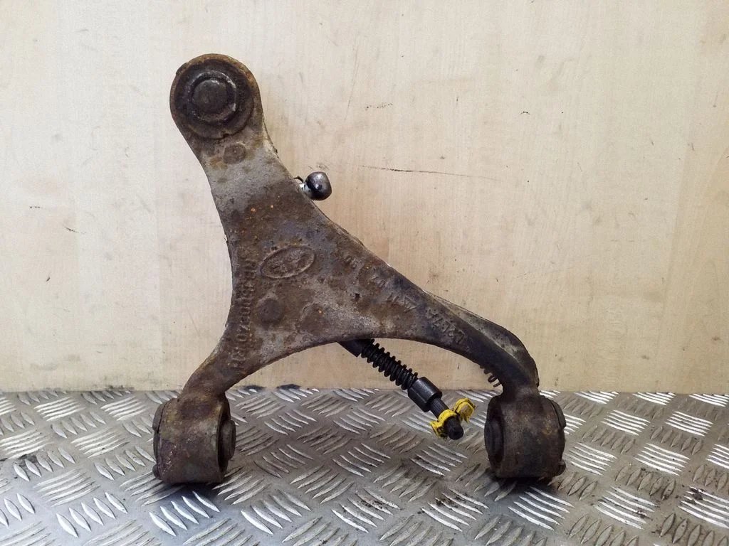 Front lower control arm/wishbone RBJ500840RH