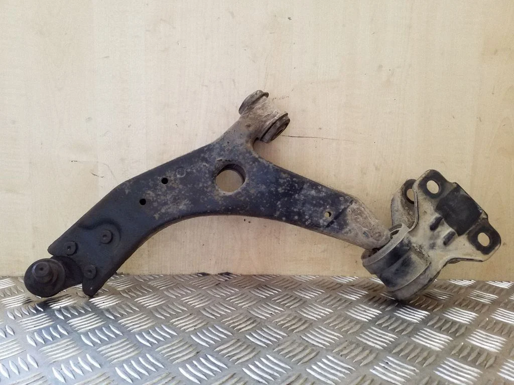 Front lower control arm/wishbone BV613A262AAA