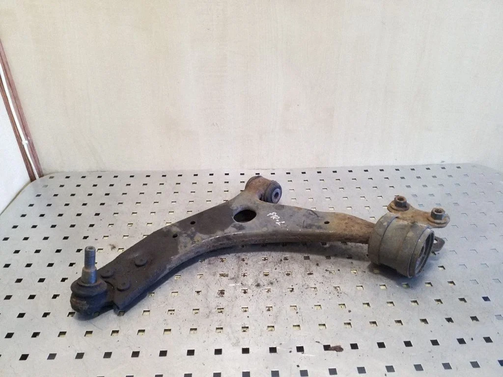 Wahacz przedni dolny – Ford Focus C-MAX (2003-2010), lewa