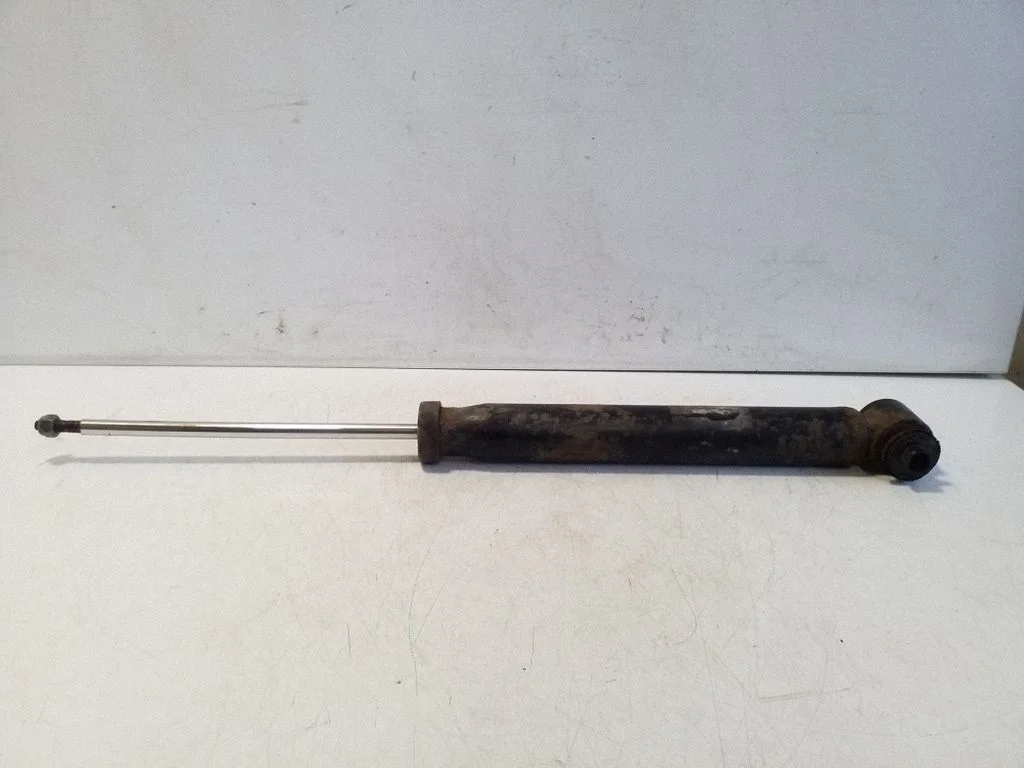 Tagumine amortisaator