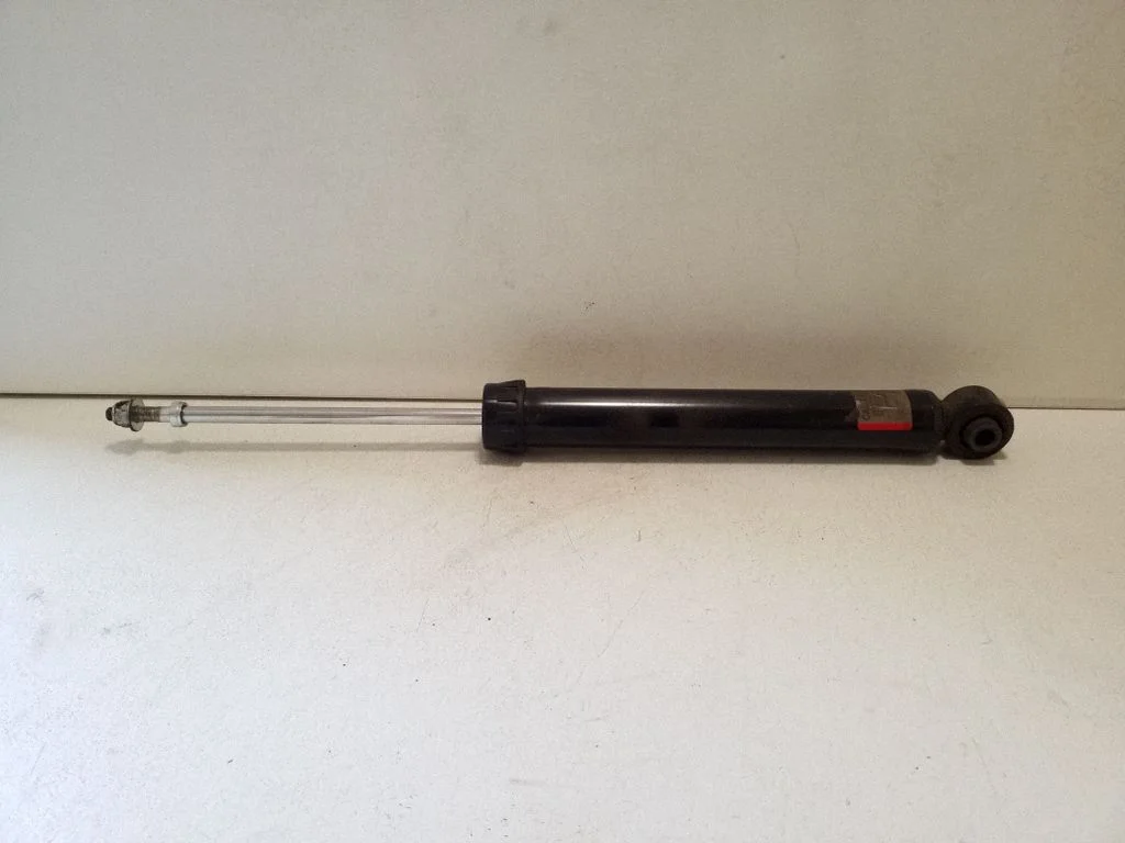 Tagumine amortisaator 562106UA1B