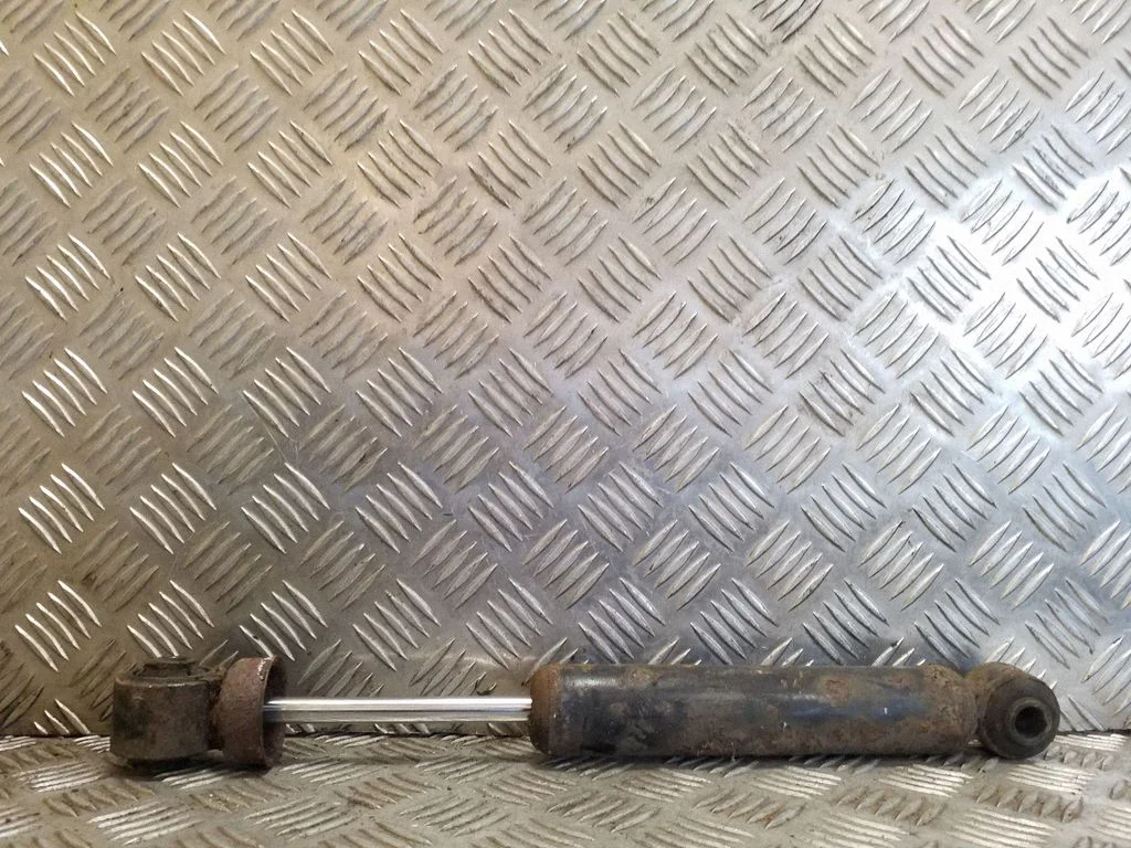 Rear shock absorber/damper