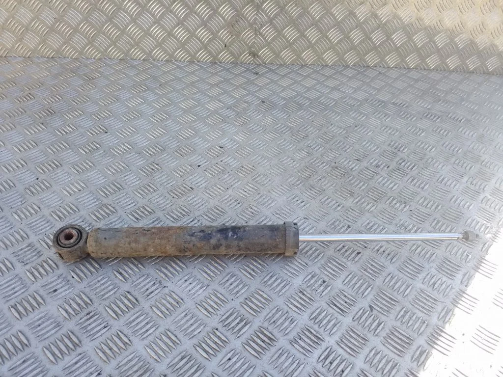 Rear shock absorber/damper