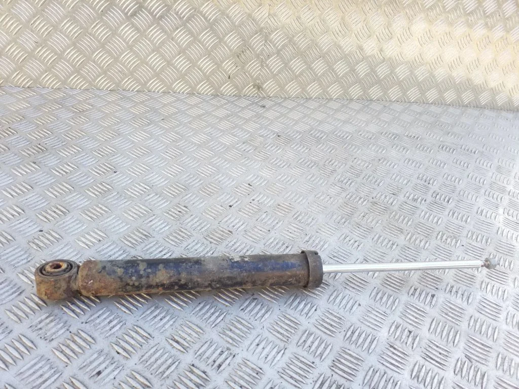 Rear shock absorber/damper
