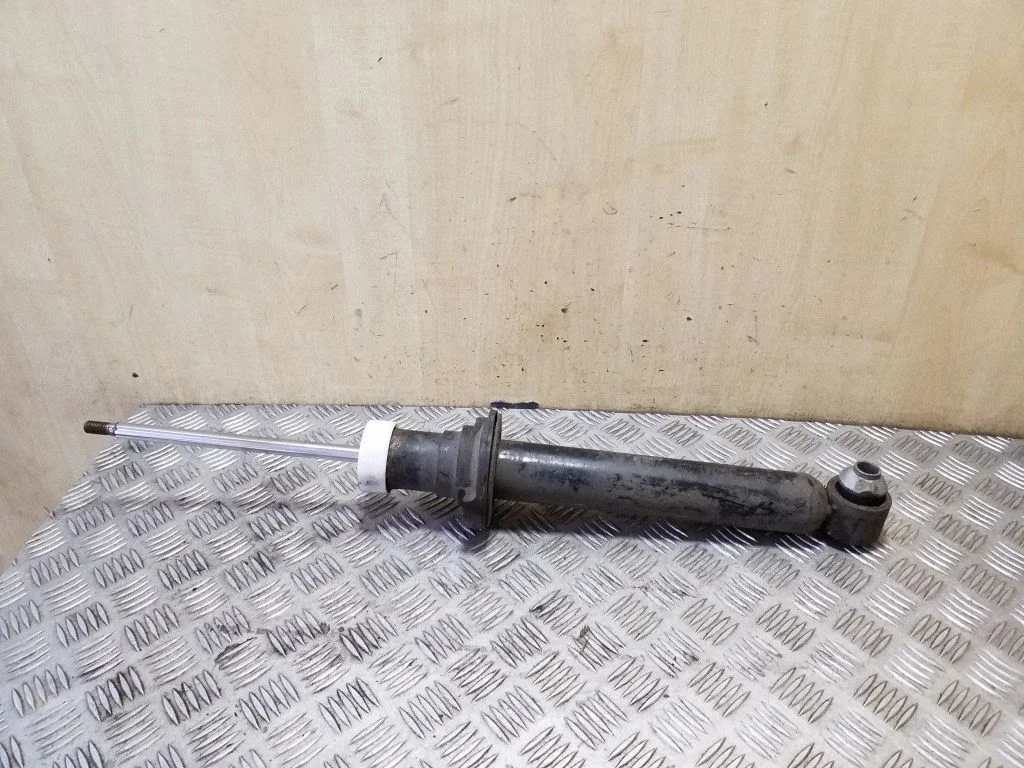 Rear shock absorber/damper