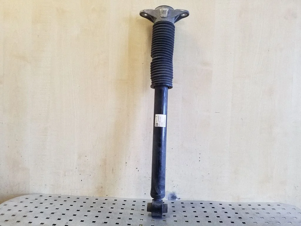 Amortyzator tylny 104446102E – Tesla Model Y (2020-)