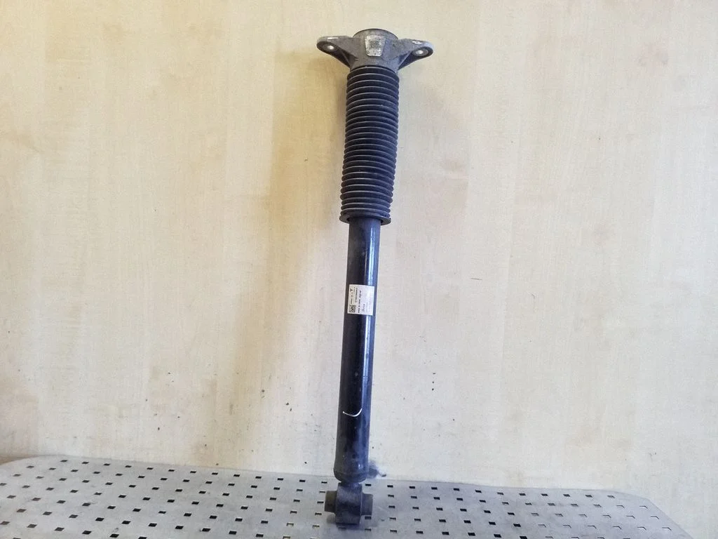 Amortyzator tylny 104446102E – Tesla Model Y (2020-)