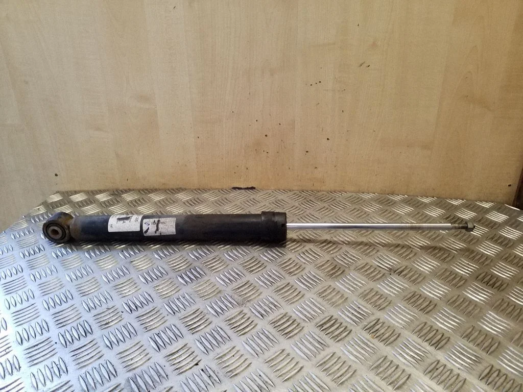 Rear shock absorber/damper