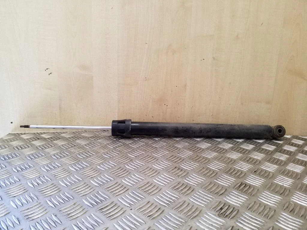 Rear shock absorber/damper