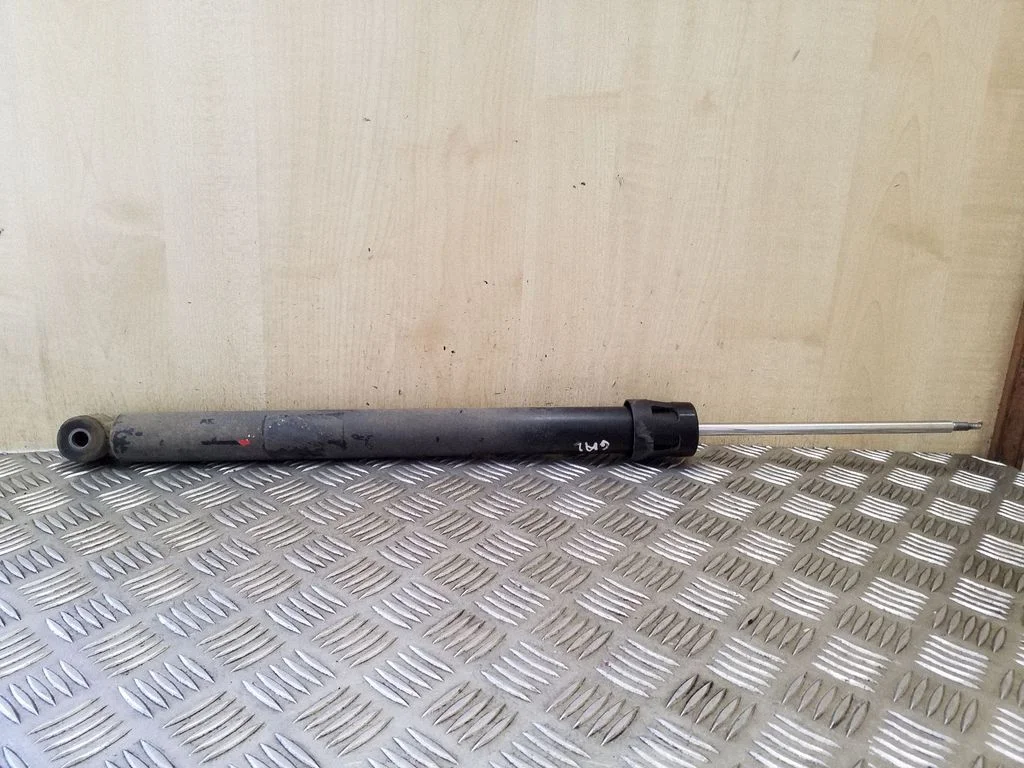 Rear shock absorber/damper