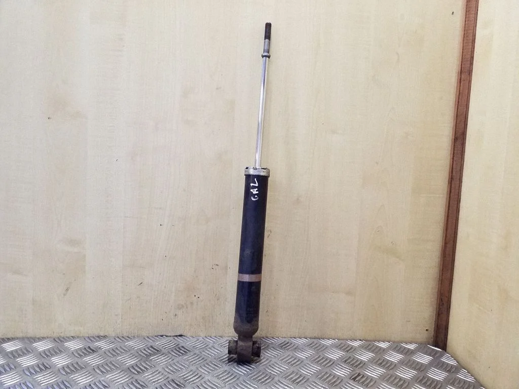 Rear shock absorber/damper – Toyota Verso (2009-2018)