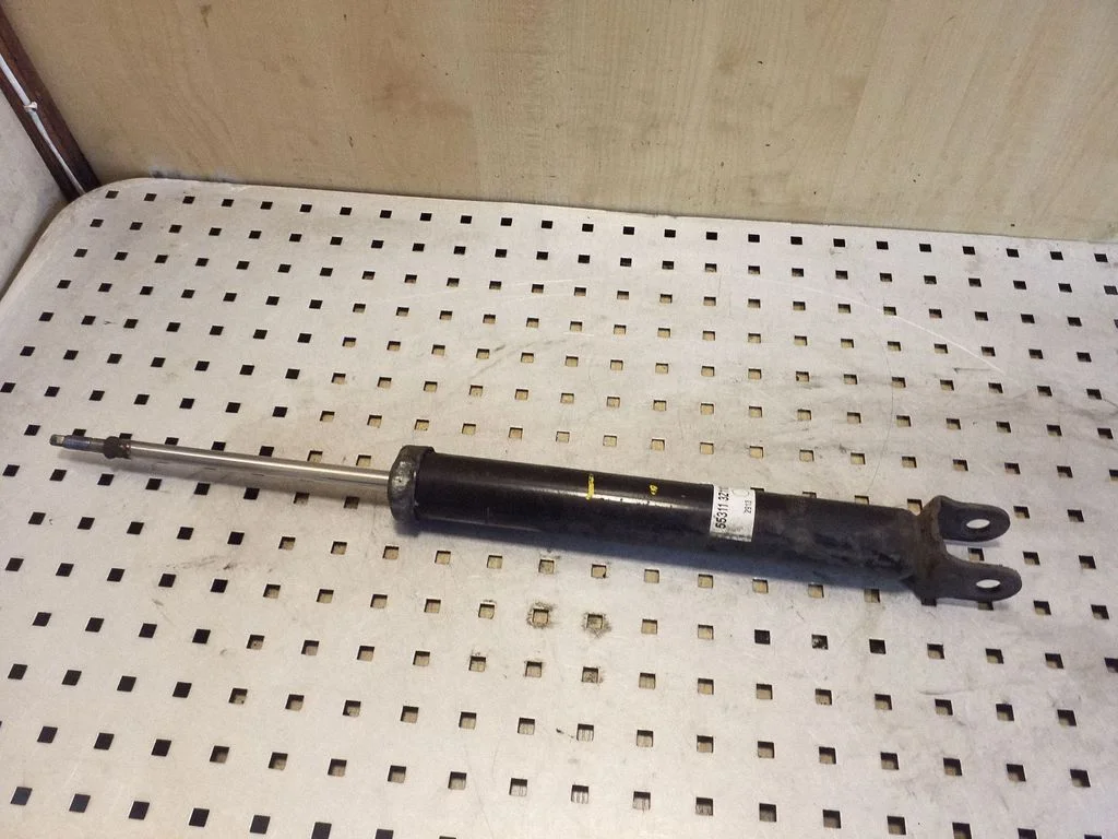 Rear shock absorber/damper 553113Z110