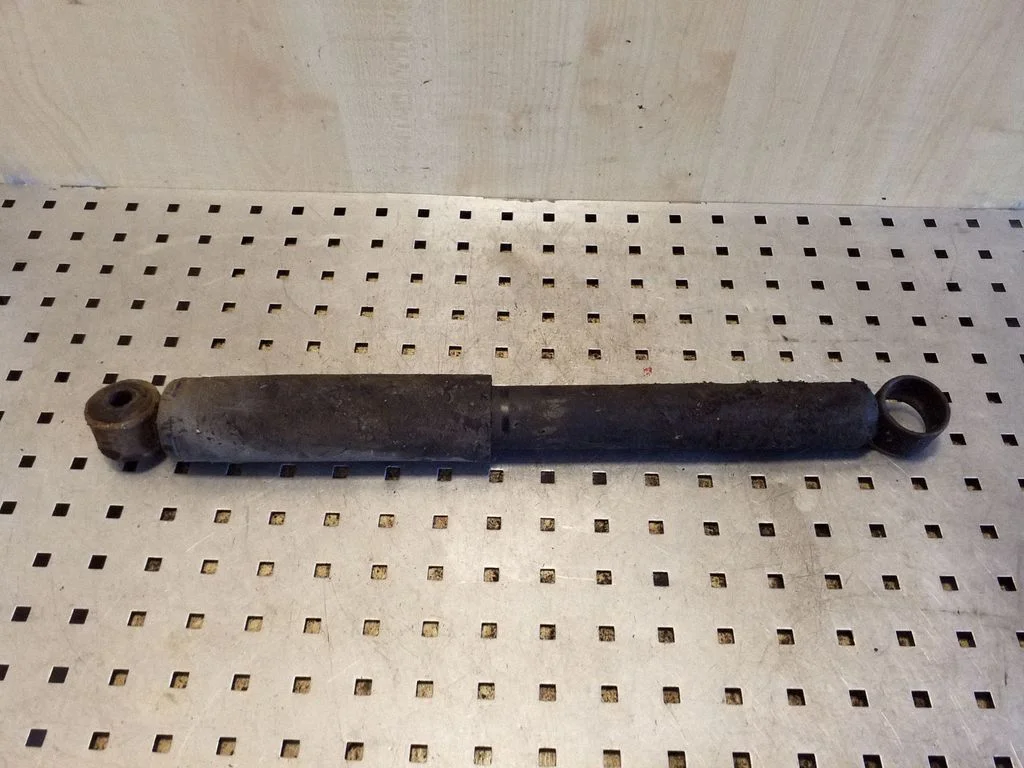 Rear shock absorber/damper