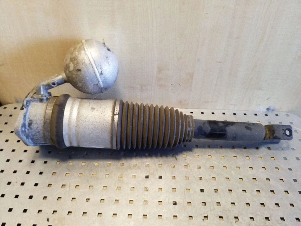 Rear shock absorber/damper 3D0616001N