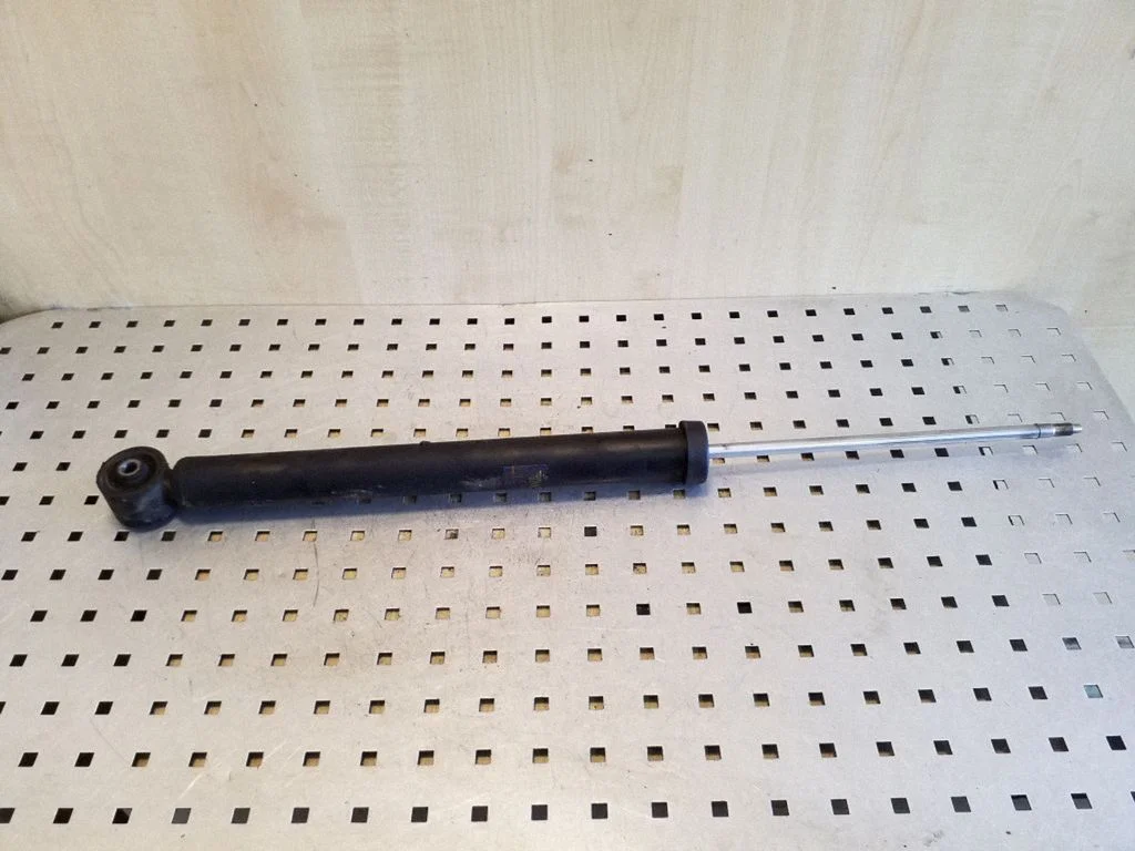 Rear shock absorber/damper