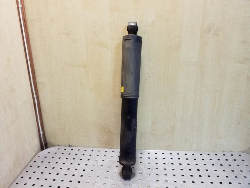 Rear shock absorber/damper