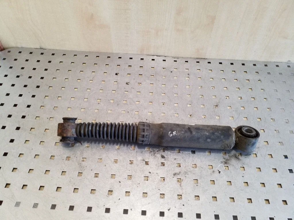 Rear shock absorber/damper
