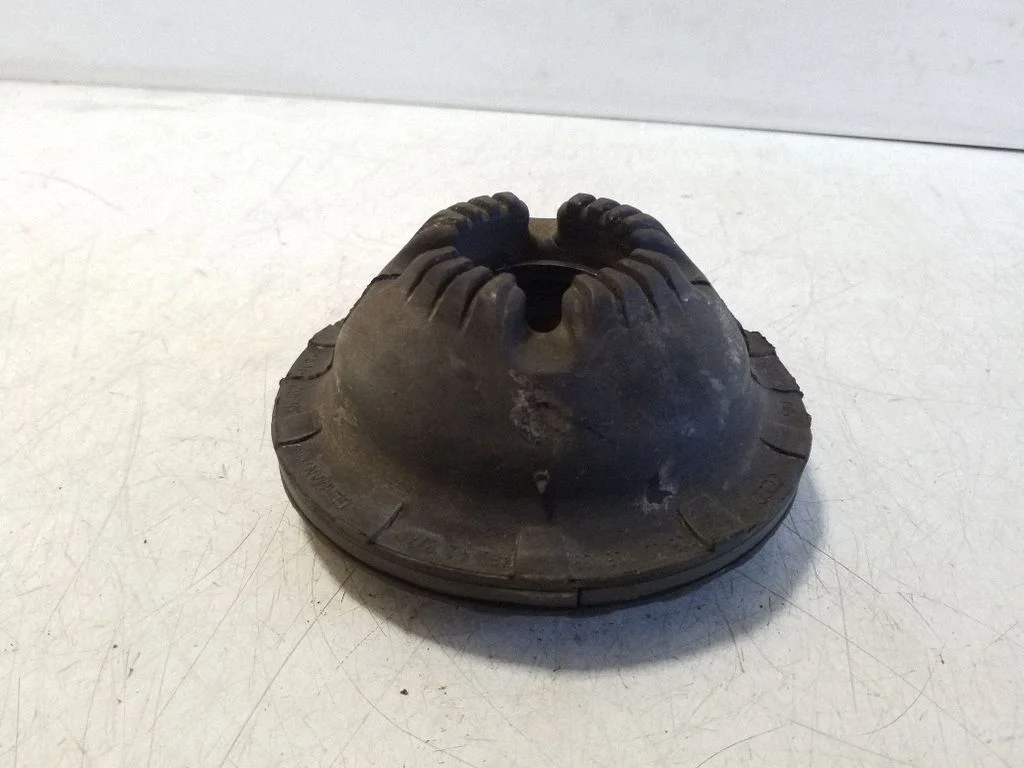 Front coil spring rubber mount 4F0412377D
