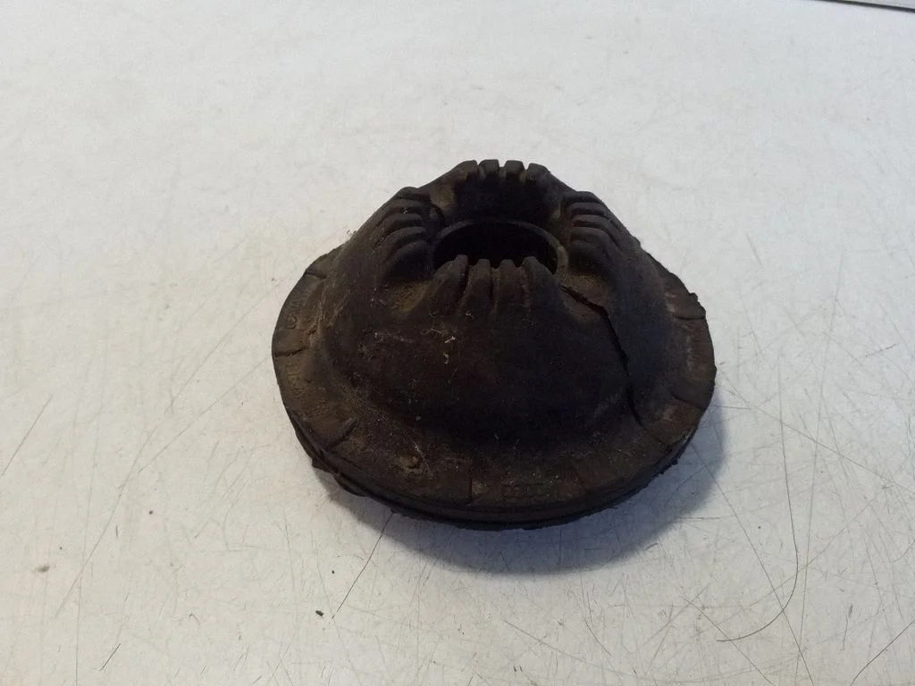 Front coil spring rubber mount 4F0412377D
