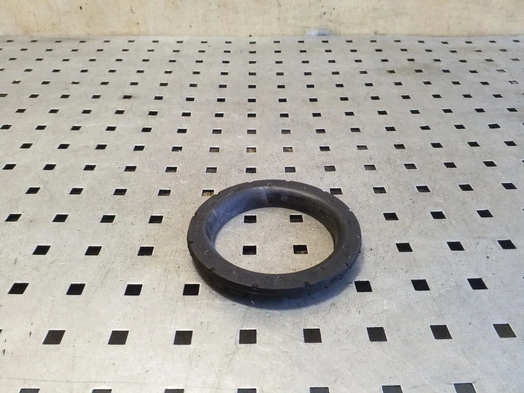 Front coil spring rubber mount 6G915A327NAD