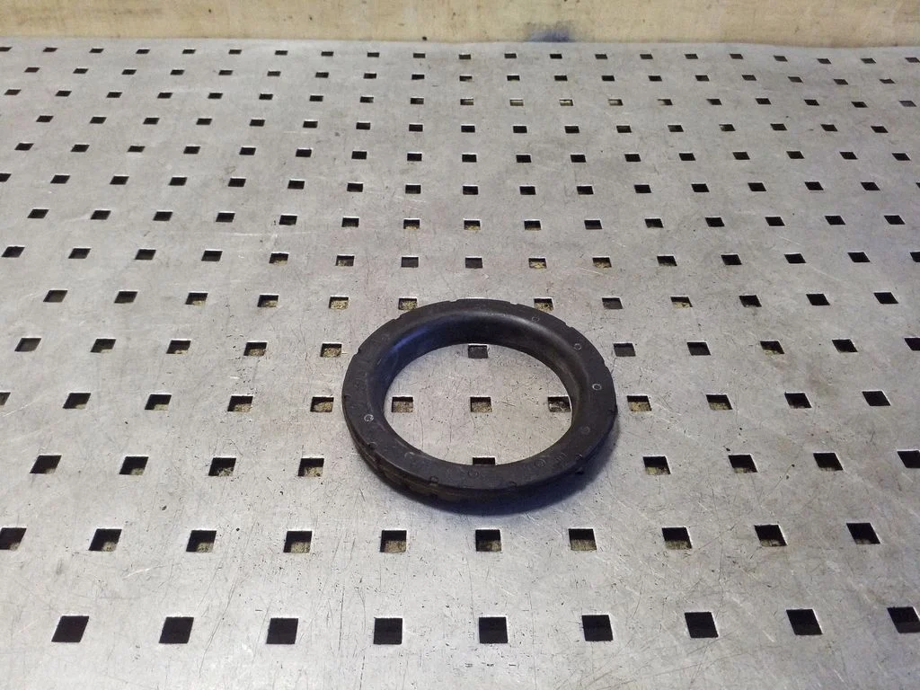 Front coil spring rubber mount 6G915A327NAD
