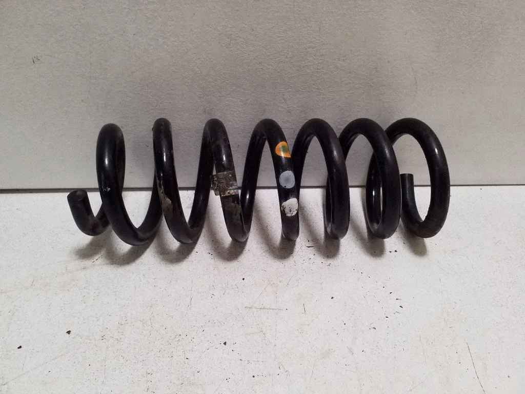 Rear coil spring – Land Rover Discovery Sport (2014-)