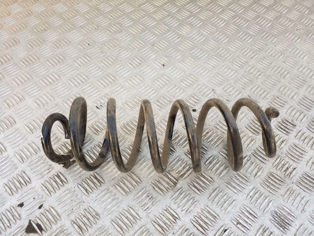 Rear coil spring MX615B859TUB