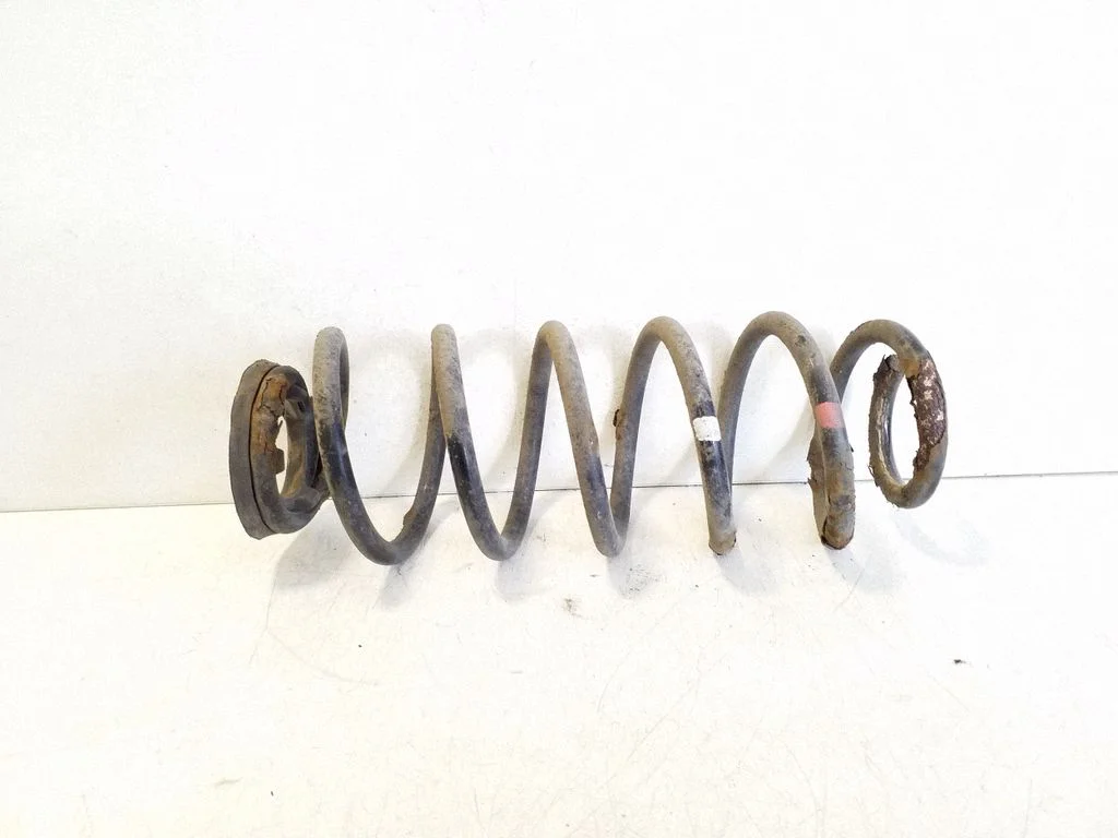Rear coil spring – Toyota Prius (XW30) (2009-2015)