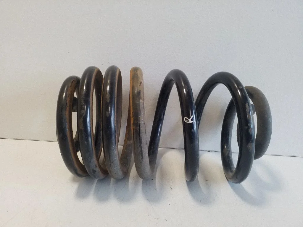 Rear coil spring – right