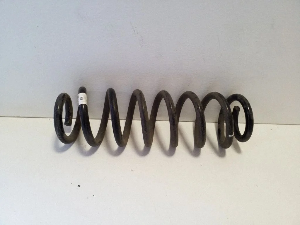 Rear coil spring 5QF511115