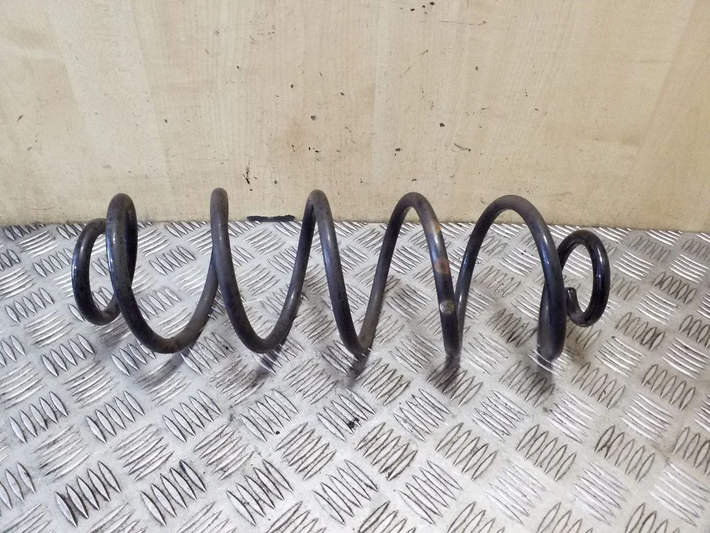 Rear coil spring – Citroen C4 Grand Picasso (2013-2018)