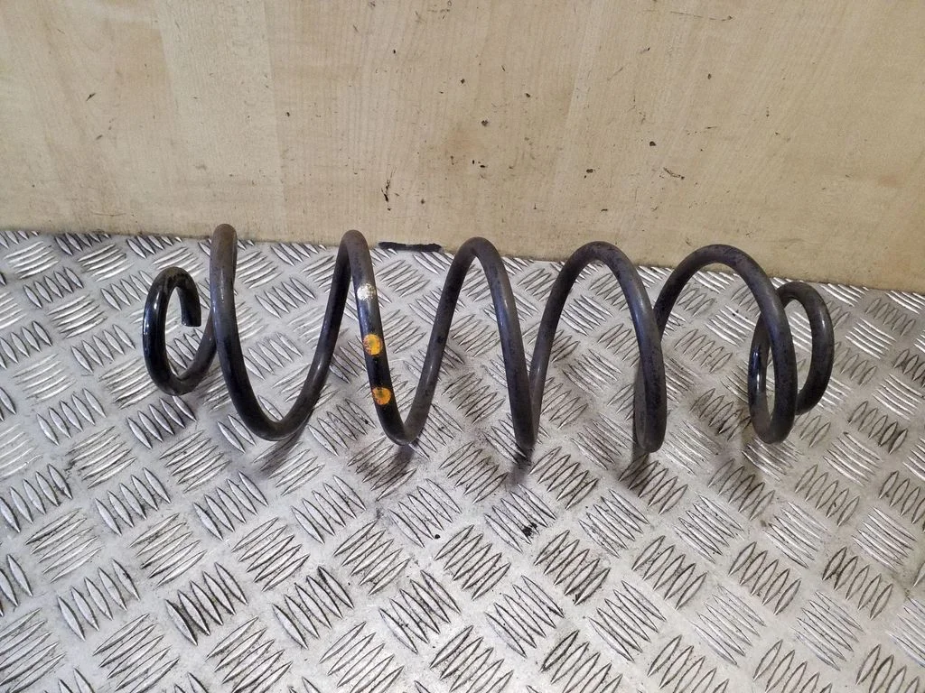 Rear coil spring – Citroen C4 Grand Picasso (2013-2018)