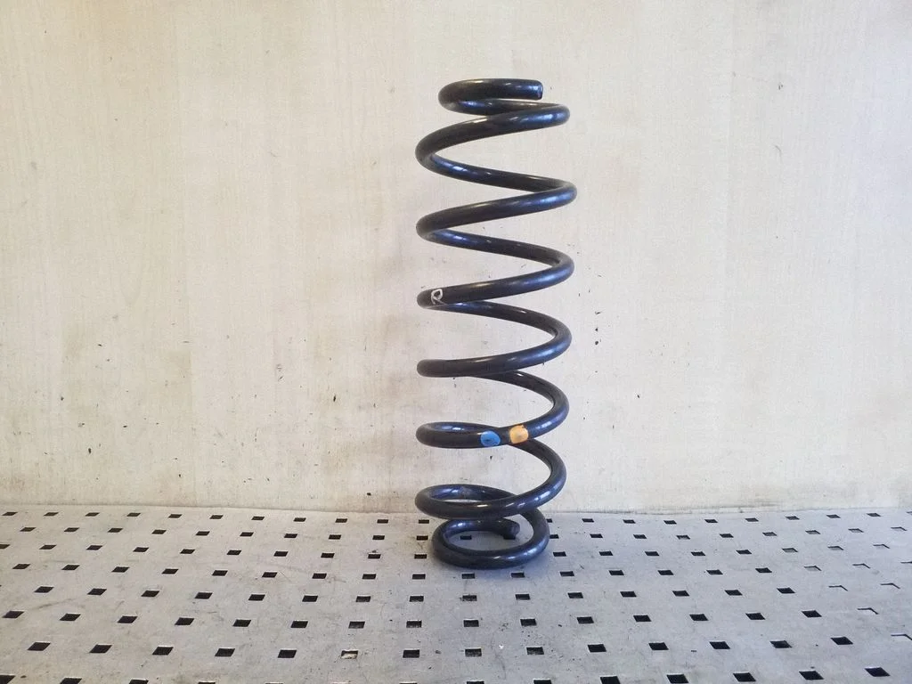Rear coil spring – right